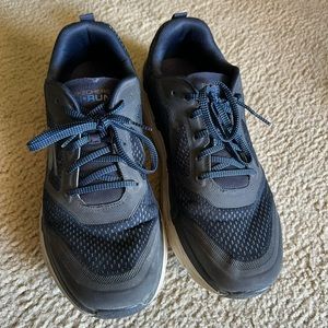 Sketchers men shoes